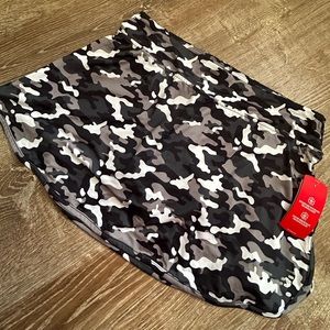 NWT Women’s Skort